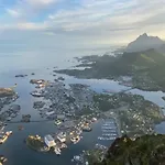 Med Havutsikt Апартаменты